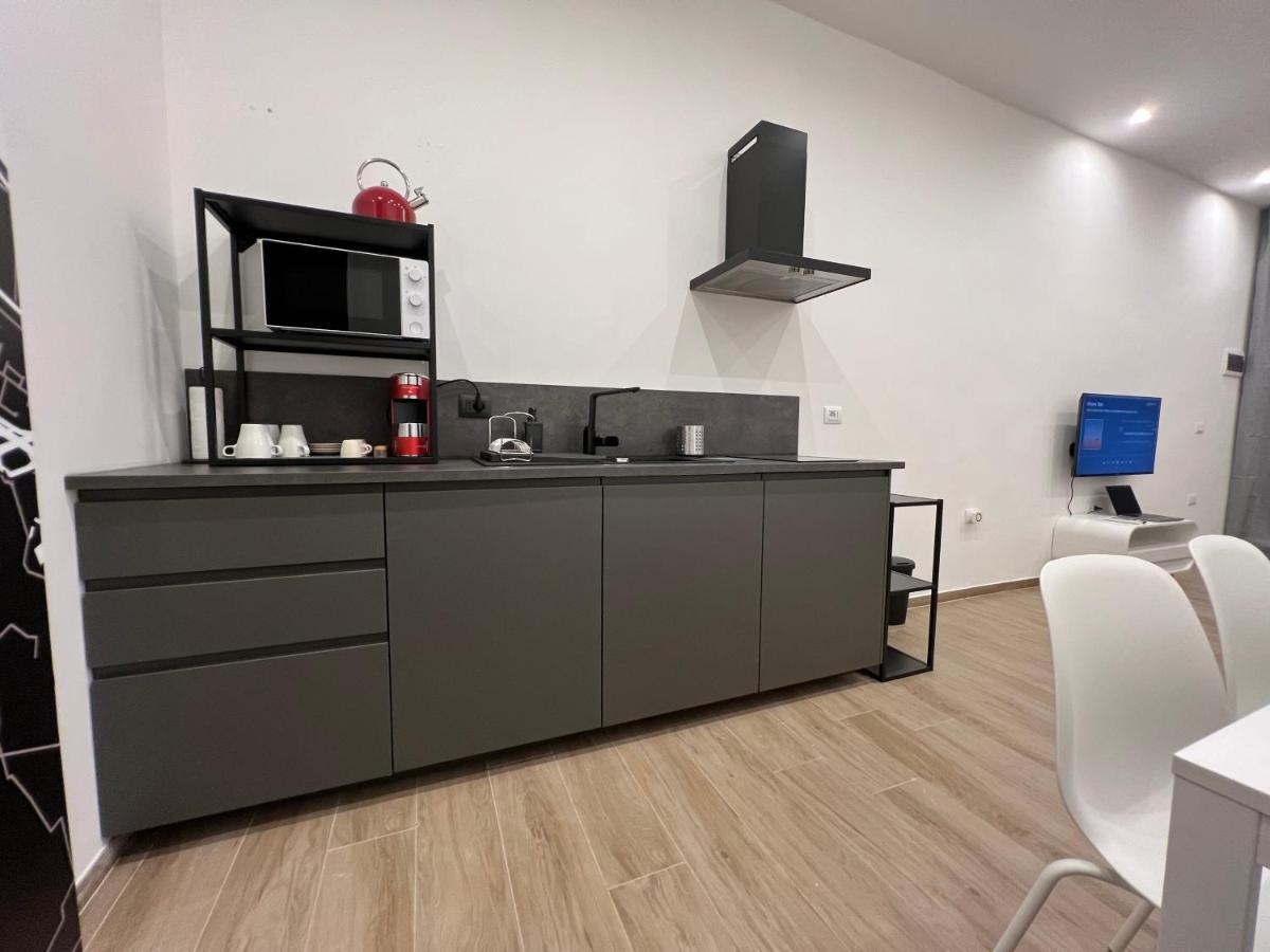 Citywise Vittorio - Independent Apartment Near Bari Central Station Εξωτερικό φωτογραφία