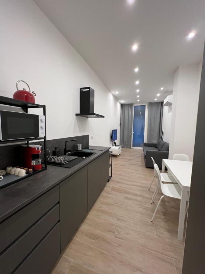 Citywise Vittorio - Independent Apartment Near Bari Central Station Εξωτερικό φωτογραφία